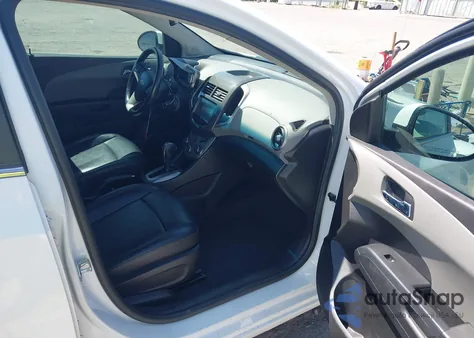 2015 Chevrolet Sonic Ltz Auto из США, поврежденный, VIN 1G1JE5SB4F4190817